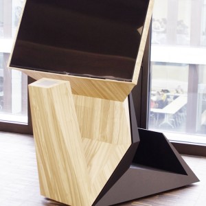 «warp» (sculptural terminal + brochure holder)
