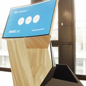 «warp» (sculptural terminal + brochure holder)